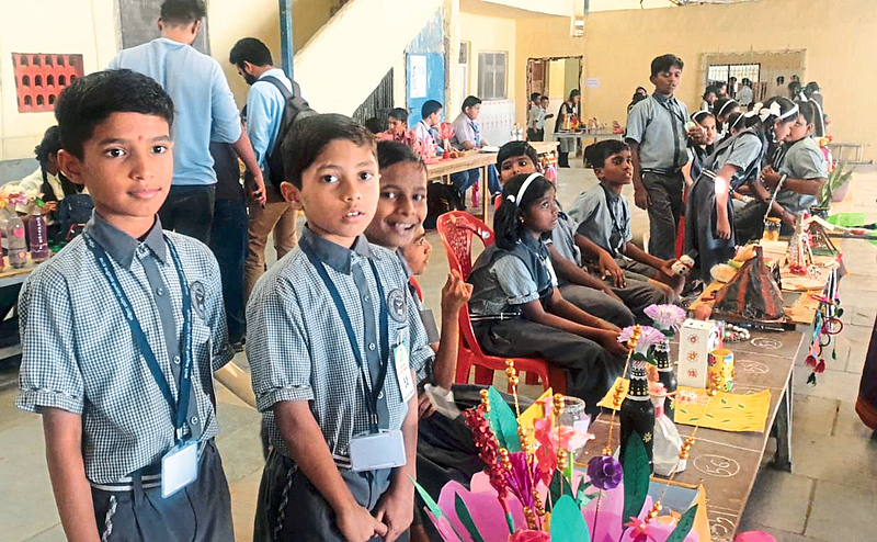 टाकाऊपासुन टिकाऊ वस्तूचे प्रदर्शन