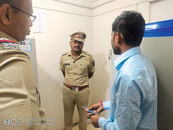 Bhusawal: Police officers while investigating the incident