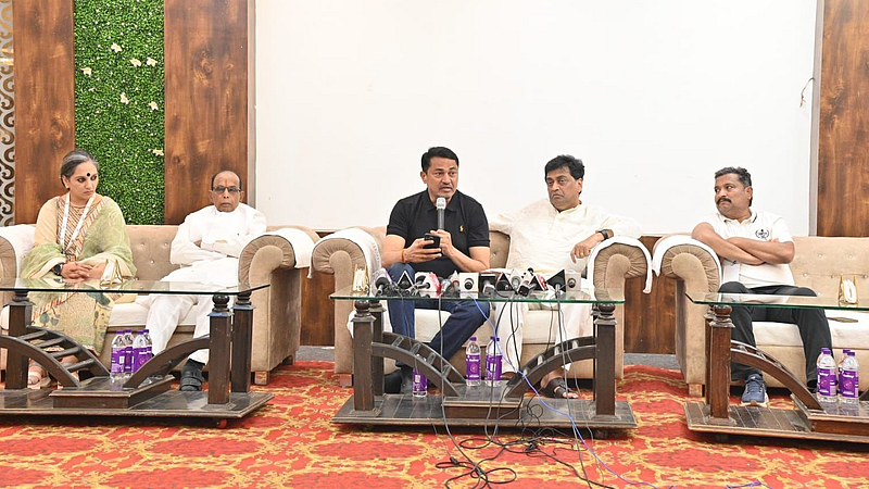 Nana Patole criticize cm eknath shinde devendra fadanvis bawankule corruption politics