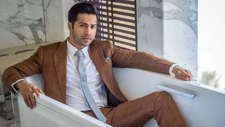 Varun Dhawan stops 'Bhediya' promotional event to help a fan