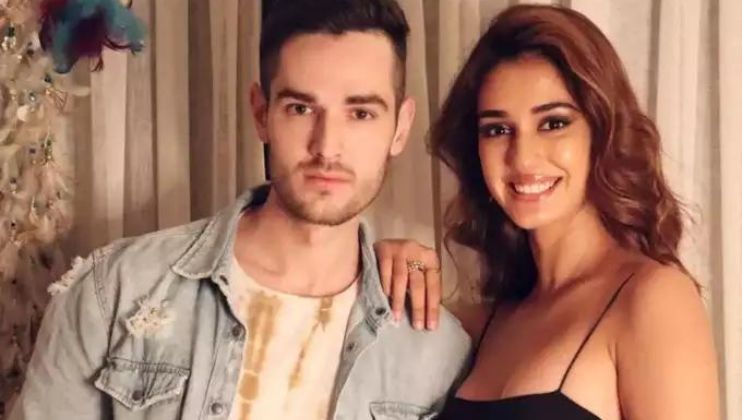 Disha Patani spotted with best friend users called him naya bakra after break up with tiger shroff