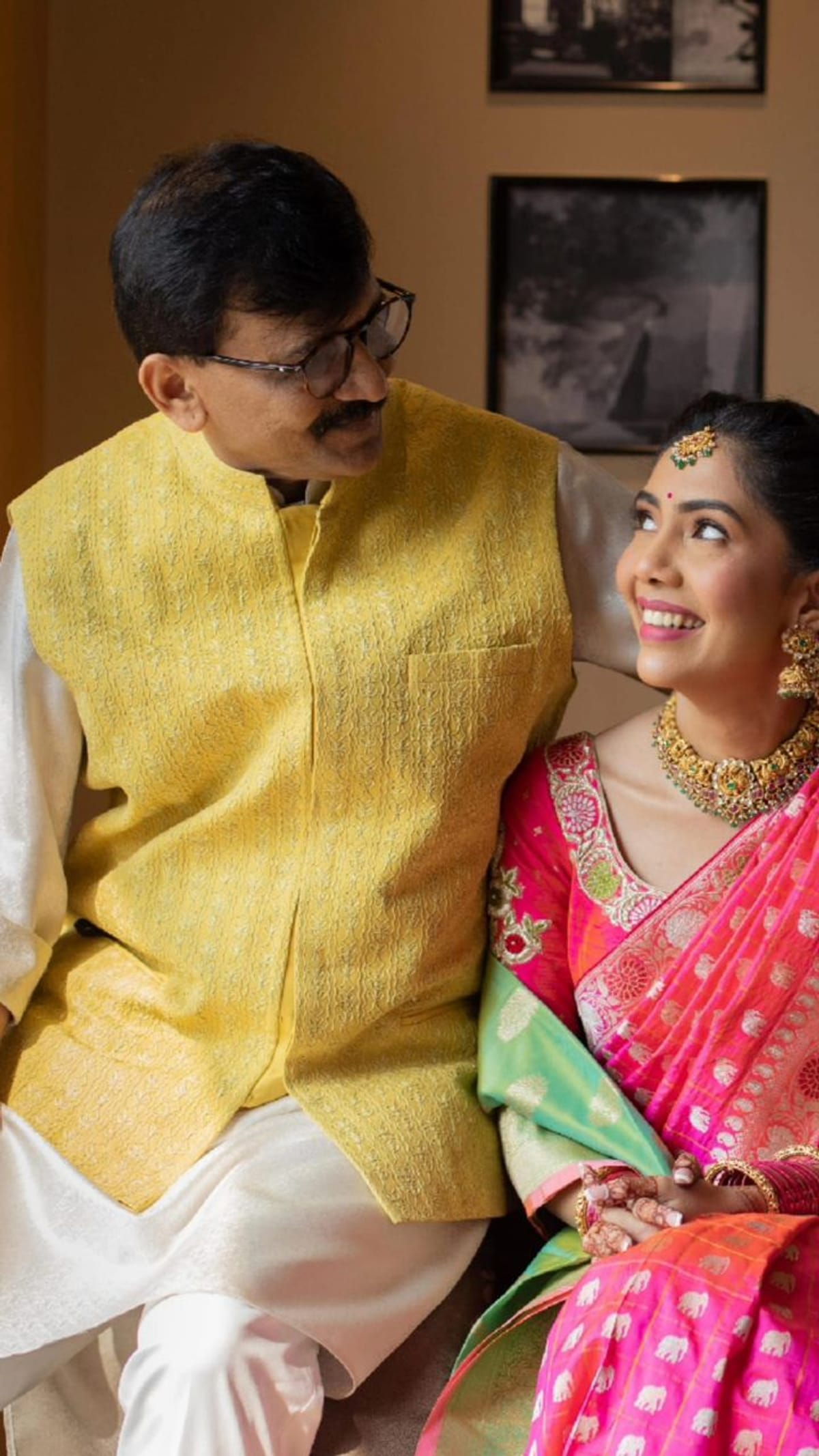 Sanjay Raut : बाबांच्या वाढदिनी लेक पूर्वशीची भावूक पोस्ट; म्हणाली... | Sakal