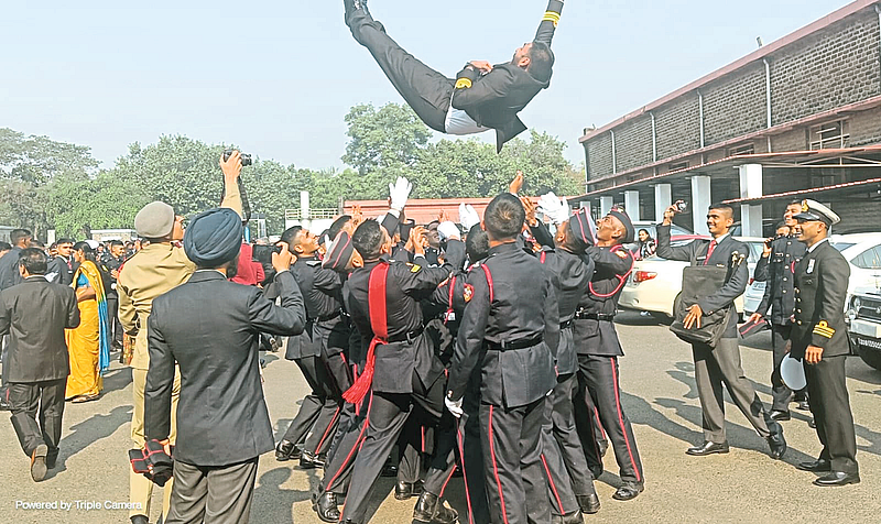 एनडीएतून निवड झालेला दौंड तालुक्यातील पहिला छात्र
सिद्धेश खळदेचे एनडीएतील प्रशिक्षण पूर्ण