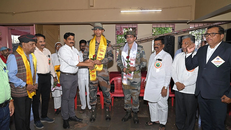 Soldiers human sensitivity National duty performed by donating blood