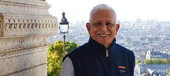 Sri M