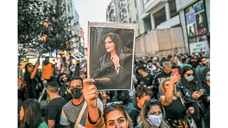 Women March in Iran
