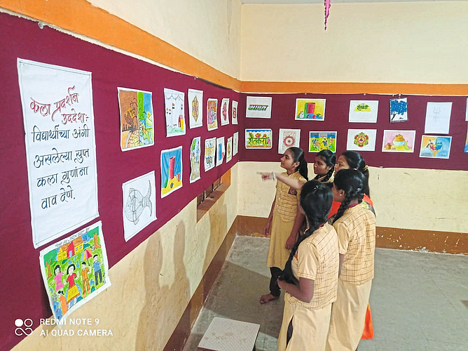 चैतन्य विद्यालयात विज्ञान मेळावा, रांगोळी प्रदर्शन