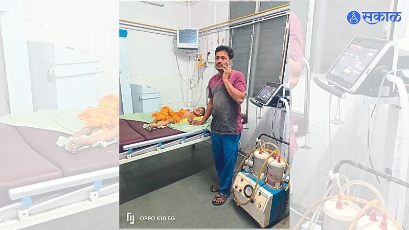 Jalgaon: A child and a desperate father fighting death in the intensive care unit
