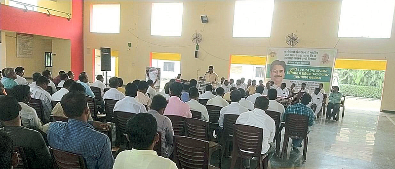 बिजवडी येथे खोडवा व पाचट व्यवस्थापन कार्यक्रम उत्साहात