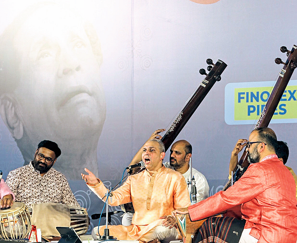 महोत्सवाचा आनंद, मैफल संपल्याची हुरहूर