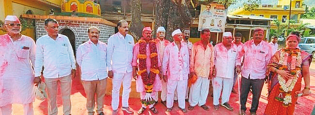 भोडे ग्रामपंचायतीच्या
सरपंचपदी राजेंद्र मारणे