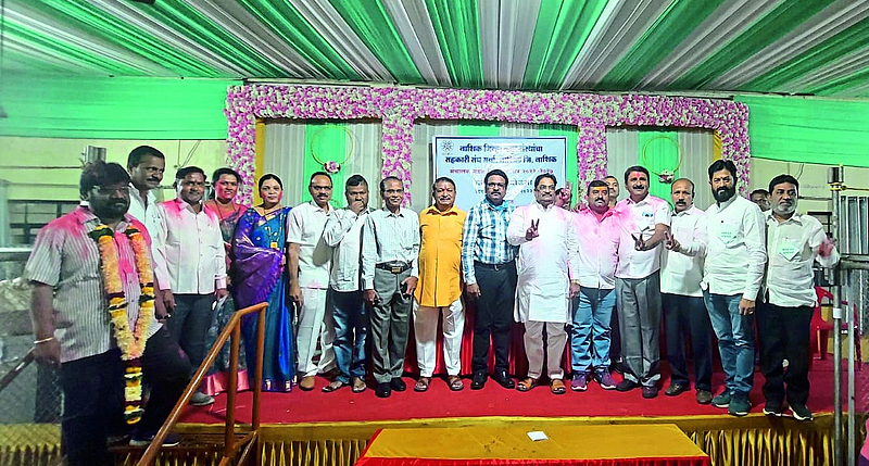 Winning candidates cheering after the counting of votes in District Labor Federation elections