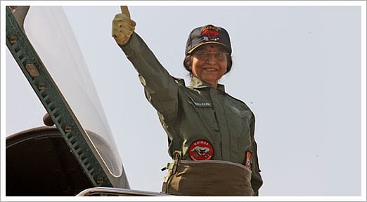 अजित पवारांनी अधिवेशनाच्या पहिल्याच दिवशी शिंदे सरकार मधील मंत्रिमंडळालाच झापलं