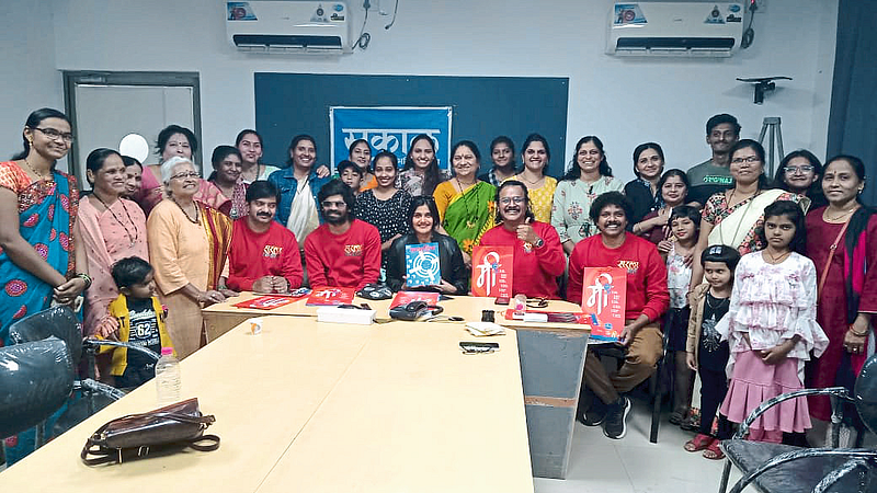 Actor of the film 'Sarla Ek Koti' while interacting with Tanishka members during a visit to Sakal' Satpur office.