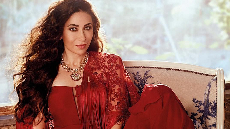 Karishma Kapoor Daughter Samaira Kiaan son viral photo