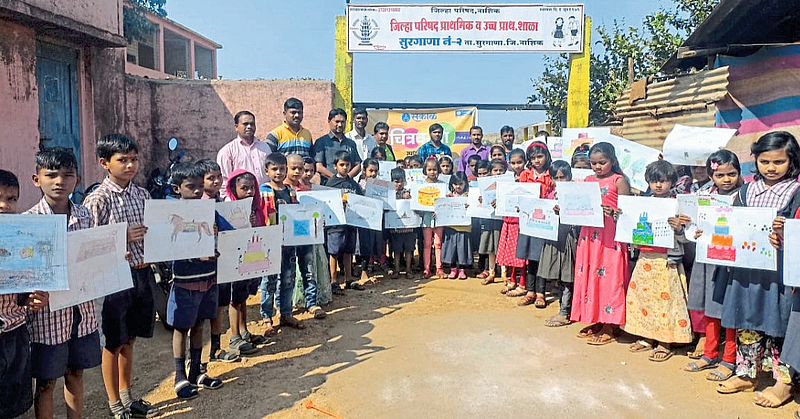 Students who participated in the painting competition held in the sakal at the center here.