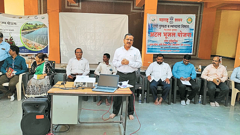 ‘अटल भूजल’मध्ये लोकसहभाग महत्त्वाचा
राज्याचे भूजल सर्वेक्षण आयुक्त चिंतामणी जोशी यांचे मोढवे येथे प्रतिपादन