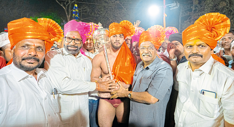सिकंदर शेखने चंदूरातील मैदान मारले