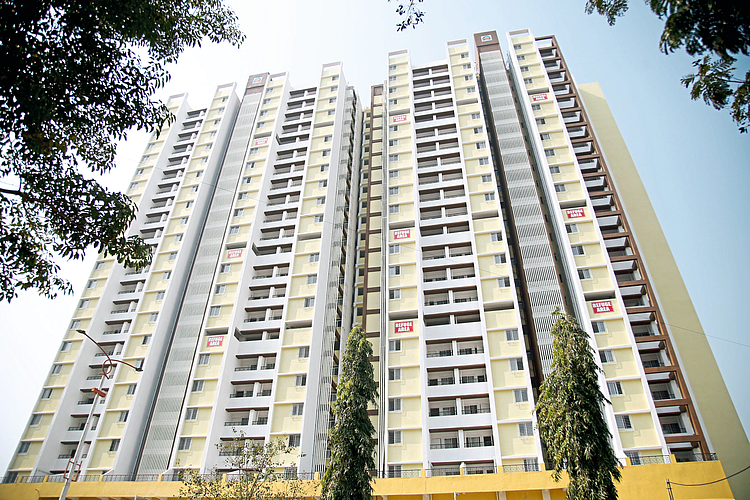 ‘म्हाडा’ची घरे सर्वसामान्यांना महागडी