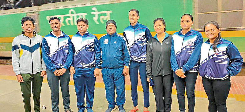 Jalgaon: District Police Force Swimming Team with Coach Kamlesh Nagarkar