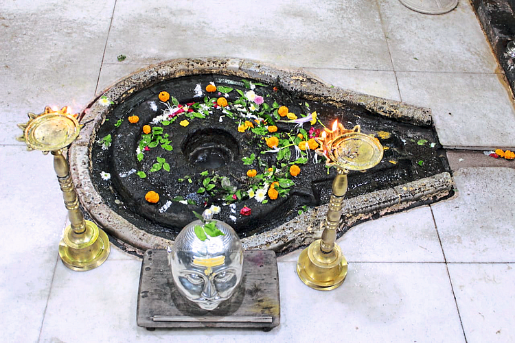 trimbakeshwar shivlinga