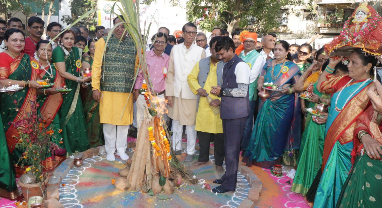 शेकोटी पेटवून झाले उद्घाटन