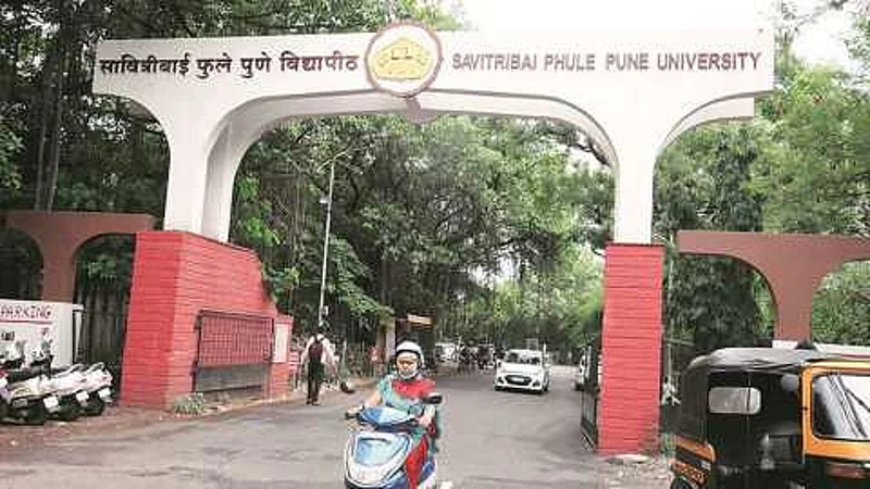 four students mba admission by duplicate marksheet pune university
