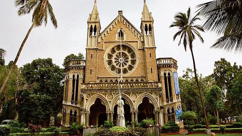 विद्यापीठाच्या अनागोंदीचा फटका! MCA च्या विद्यार्थ्यांना "जुनेच धडे'; नव्या अभ्यासक्रमाची प्रतीक्षा