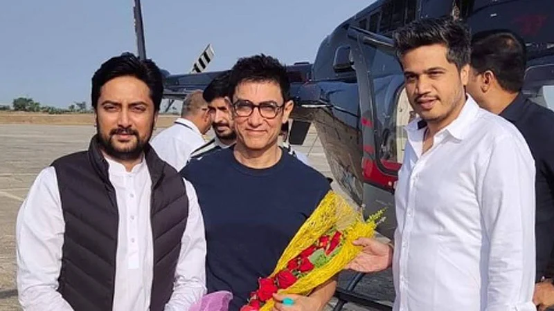 Aamir khan visits Agriculture exhibition 2020 at Baramati