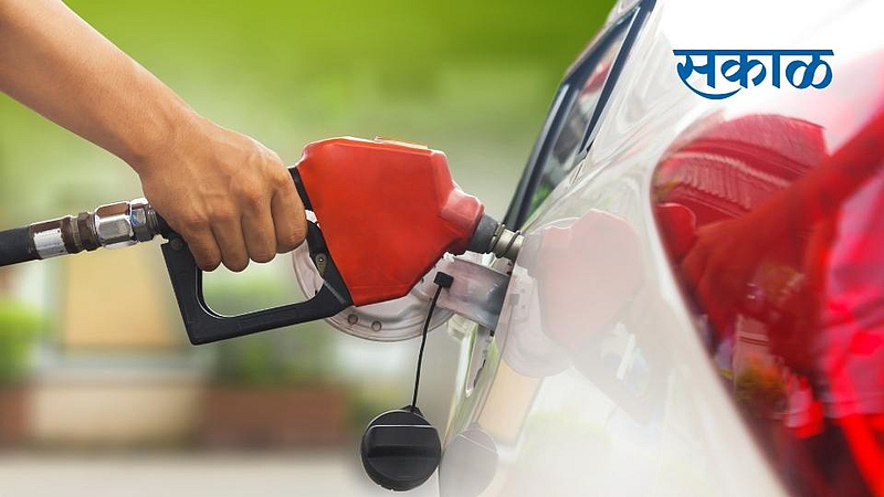 After 2013 rate of petro first time increased at Rs 93 in Pune