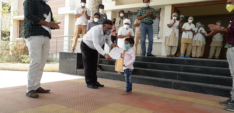 buldana corona posittive got negative report marathi news