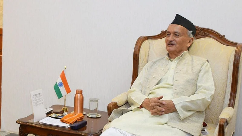 रुग्णांची सेवा करणारे कोरोना योद्धे 'देवदूत', राज्यपालांचे गौरवोद्गार