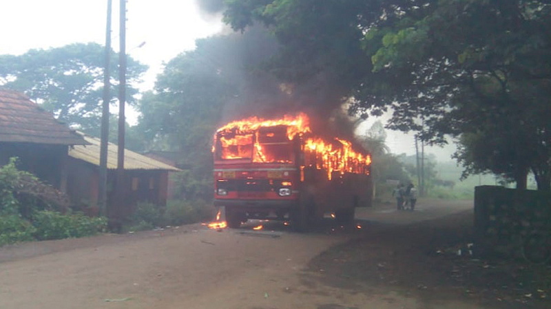 bus carrying 45 passengers st fire nagpur