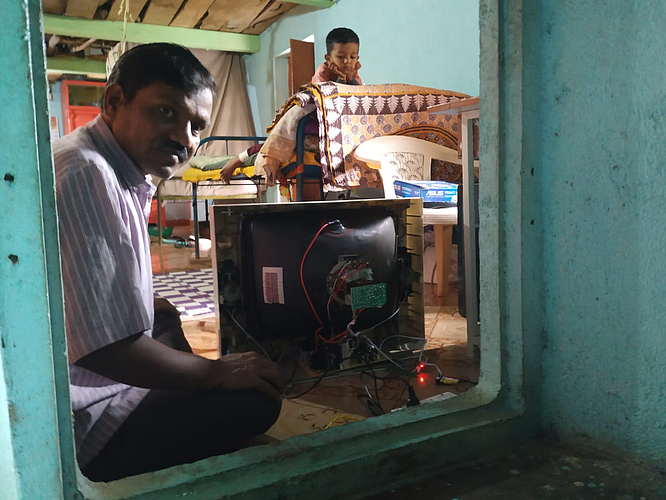 An art teacher from Bhandardara repaired a TV at home