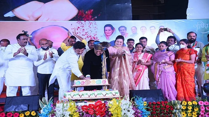 Dhananjay Munde And Actor Govinda