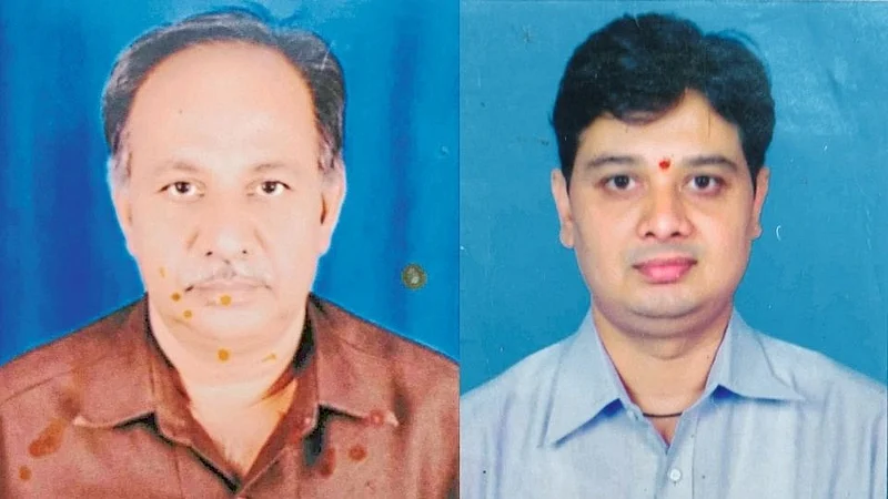 Father son died due to corona in Nashik Marathi News