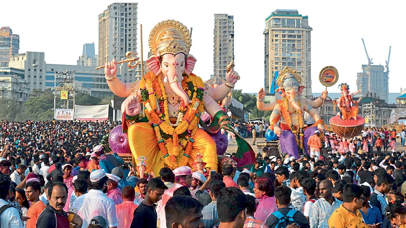 राज्यात थाटात गणेश विसर्जन