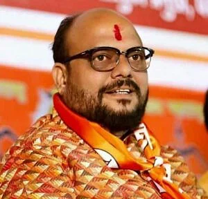 सत्ताकेंद्र स्वत:कडे राखण्यात गुलाबरावांची कसोटी !