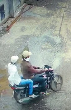 पाचशेची नोटेचा दोन ठिकाणी डाव हुकला, अखेर चोरांनी सारंगखेडाला डाव साधला !