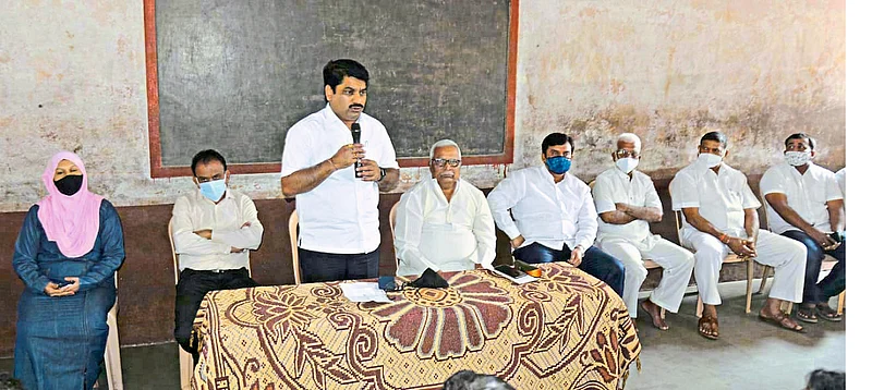 A memorial of Hindkesari Khanchanale will be erected: Guardian Minister Satej Patil}