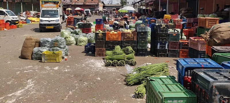 Police take action against vegetable dealers