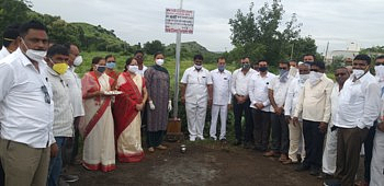 शंभर ट्के घरपट्टी, नळपट्टी भरा, आणि वर्षभर मोफत दळण दळा !
