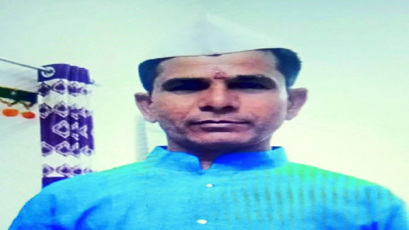 Farmer who is missing found in hotel in Amravati district