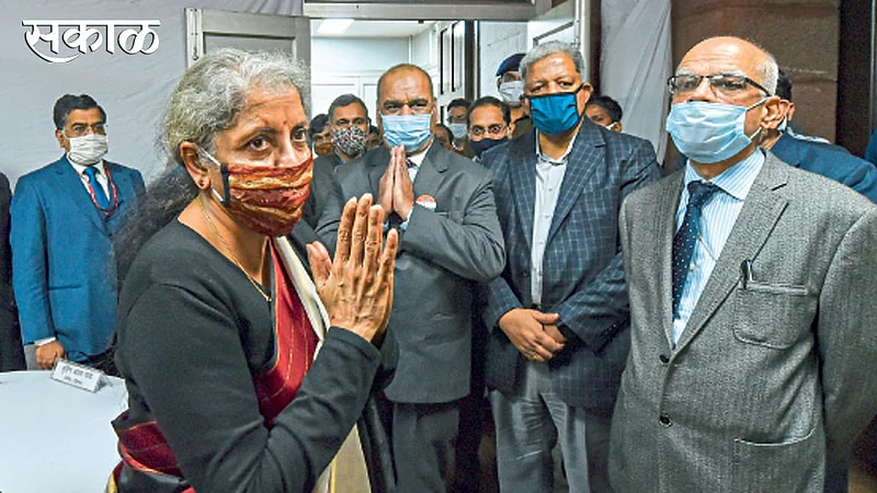 नवी दिल्ली: अर्थसंकल्पानिमित्त दरवर्षी हलवा तयार करण्यात येतो. या कार्यक्रमास शनिवारी अर्थमंत्री निर्मला सीतारामन उपस्थित होत्या.