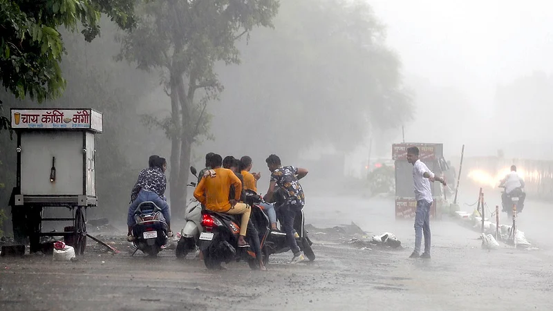 Nagpur experienced heavy rain today read full story