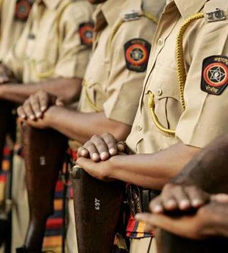 In Pandharpur 400 police personnel cordoned off seven major roads