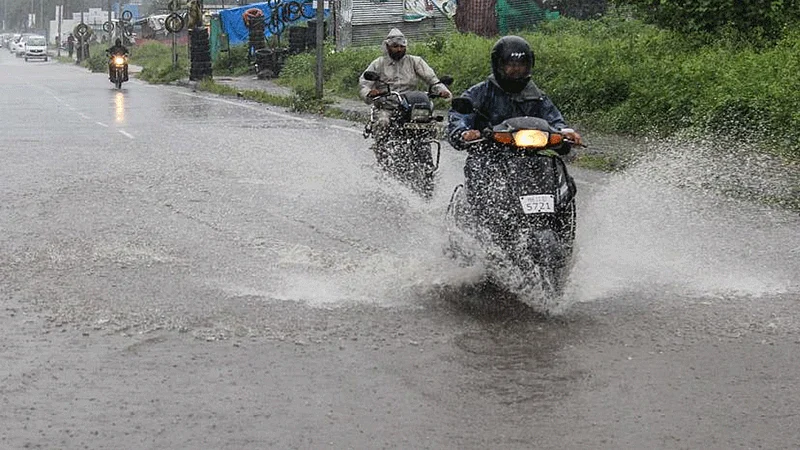 पुणेकर घराबाहेर पडताय, मग हे बघा.. पुण्याच्या पावसाचे सर्व अपडेट एका क्लिकवर