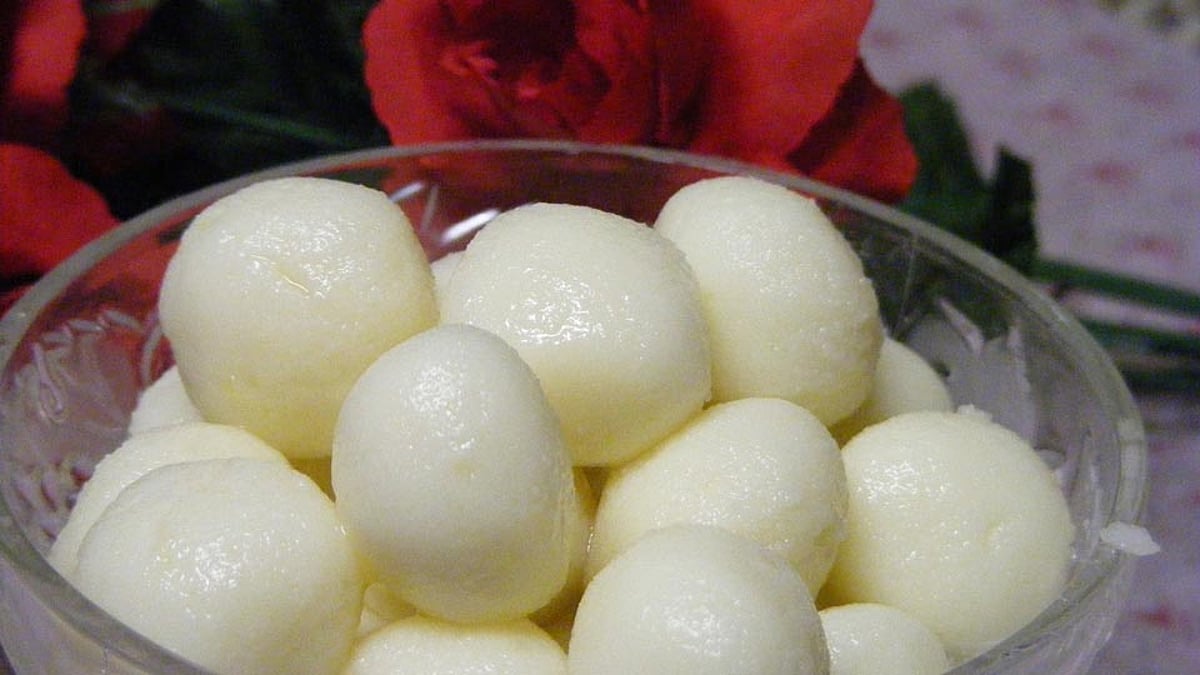Lichi Rasgulla रसगुल्ला बंगालचाच..! | Sakal
