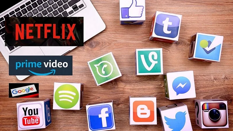 social media1}