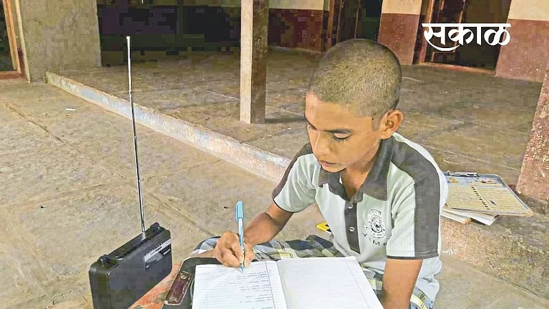 Radio schools for 42,000 students in 71 villages}